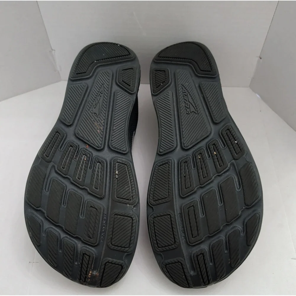 Altra Escalante 4 Men's Size 8 All Black Road Running Shoes Low Profile Stack